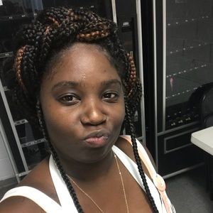 Meet your Posher, Jakena